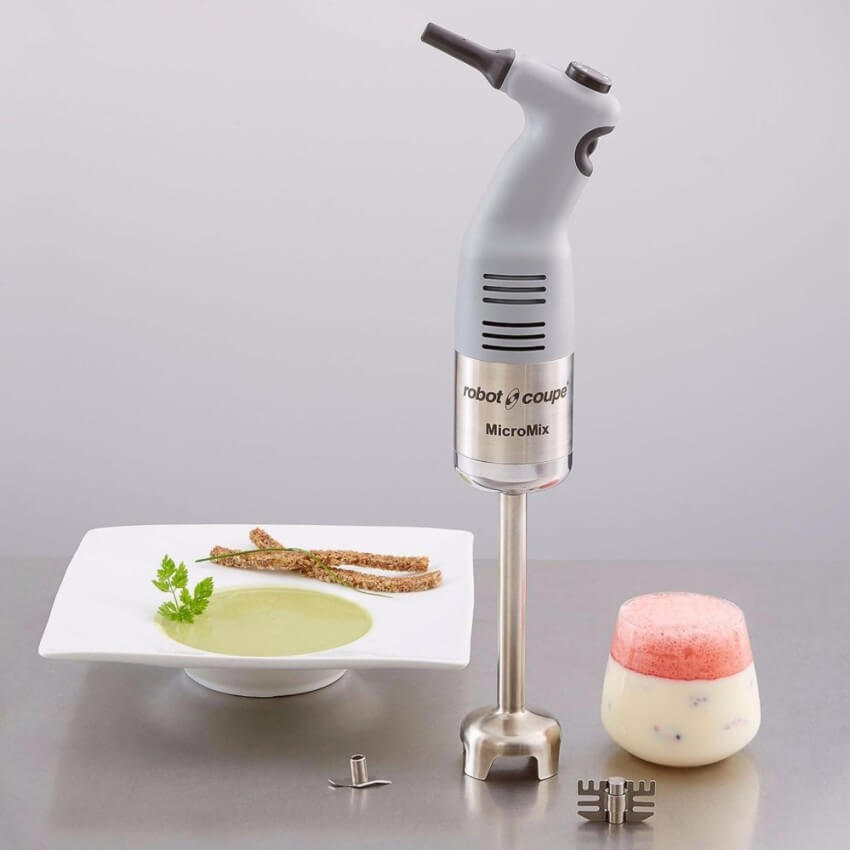 С помощью погружного миксера Robot Coupe Micromix 230V можно готовить профессиональные авторские кулинарные блюда