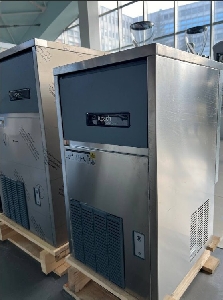 Льдогенератор Apach ACB2004B A R290