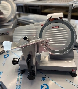 Слайсер Hurakan HKN-HM220