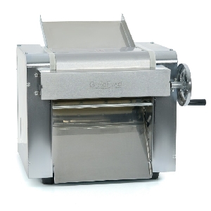 Тестораскаточная электрическая машина GoodFood NM300SST настольная