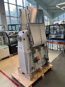Тестораскатка напольная HURAKAN HKN-DRF520 Тестораскатка напольная HURAKAN HKN-DRF520